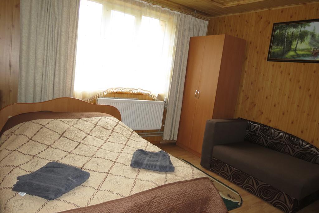 טטאריב Bilyy Kamin Guest House מראה חיצוני תמונה