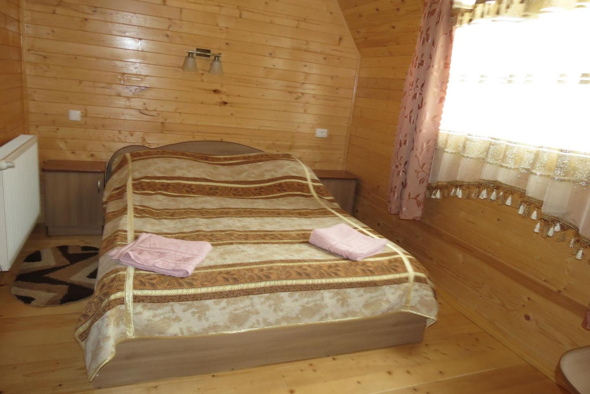 טטאריב Bilyy Kamin Guest House חדר תמונה