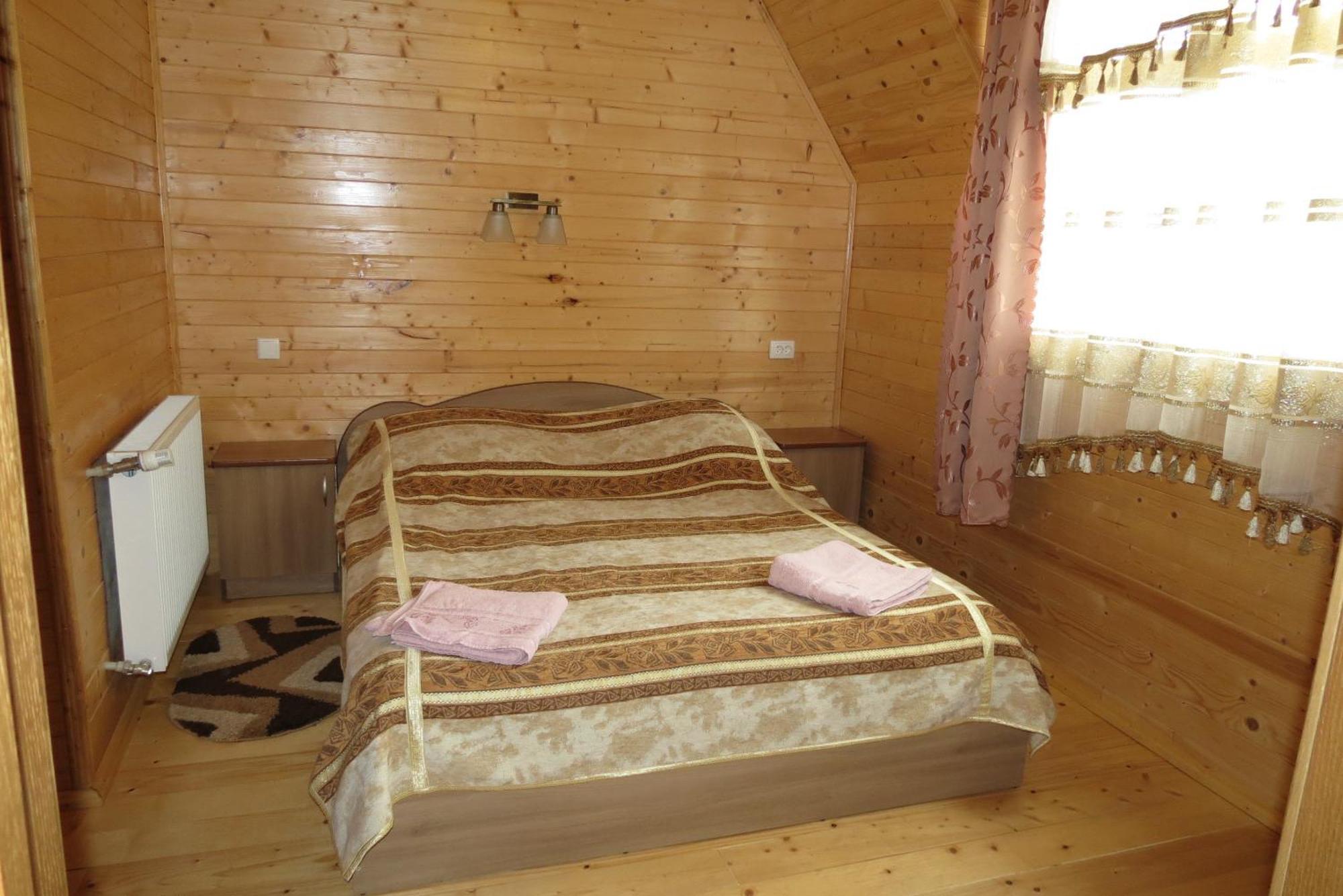 טטאריב Bilyy Kamin Guest House חדר תמונה