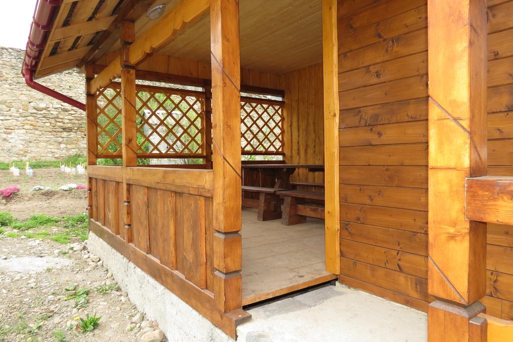 טטאריב Bilyy Kamin Guest House חדר תמונה