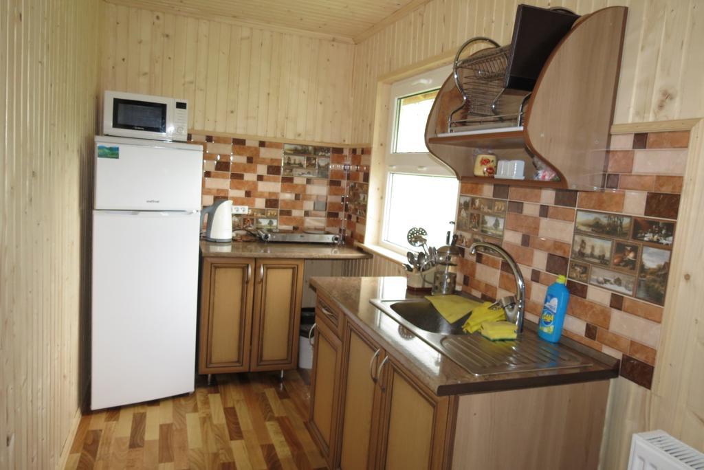 טטאריב Bilyy Kamin Guest House חדר תמונה