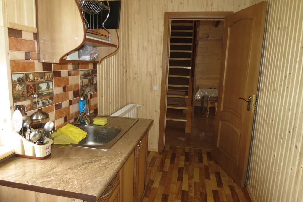 טטאריב Bilyy Kamin Guest House חדר תמונה