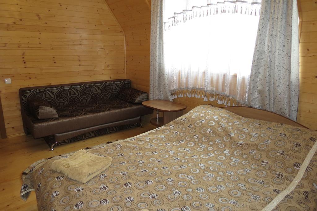 טטאריב Bilyy Kamin Guest House מראה חיצוני תמונה