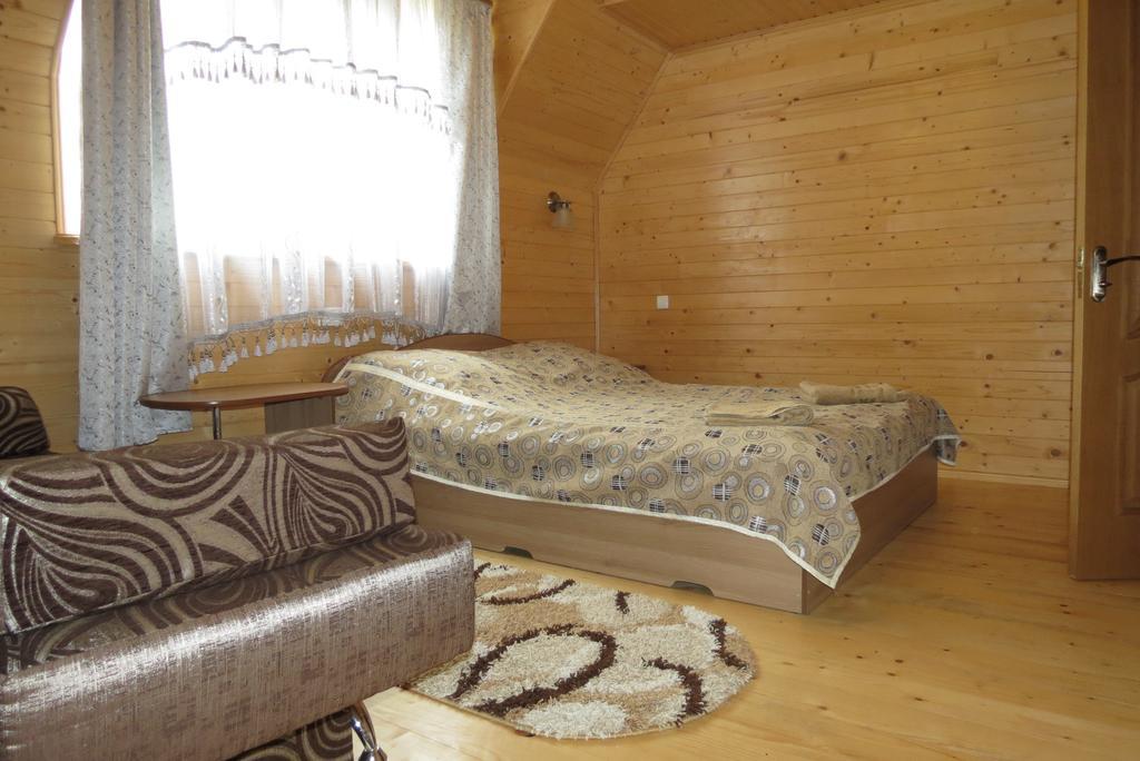 טטאריב Bilyy Kamin Guest House מראה חיצוני תמונה