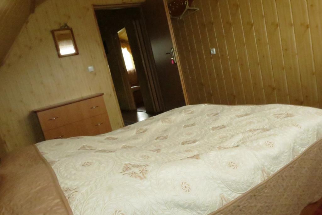 טטאריב Bilyy Kamin Guest House חדר תמונה