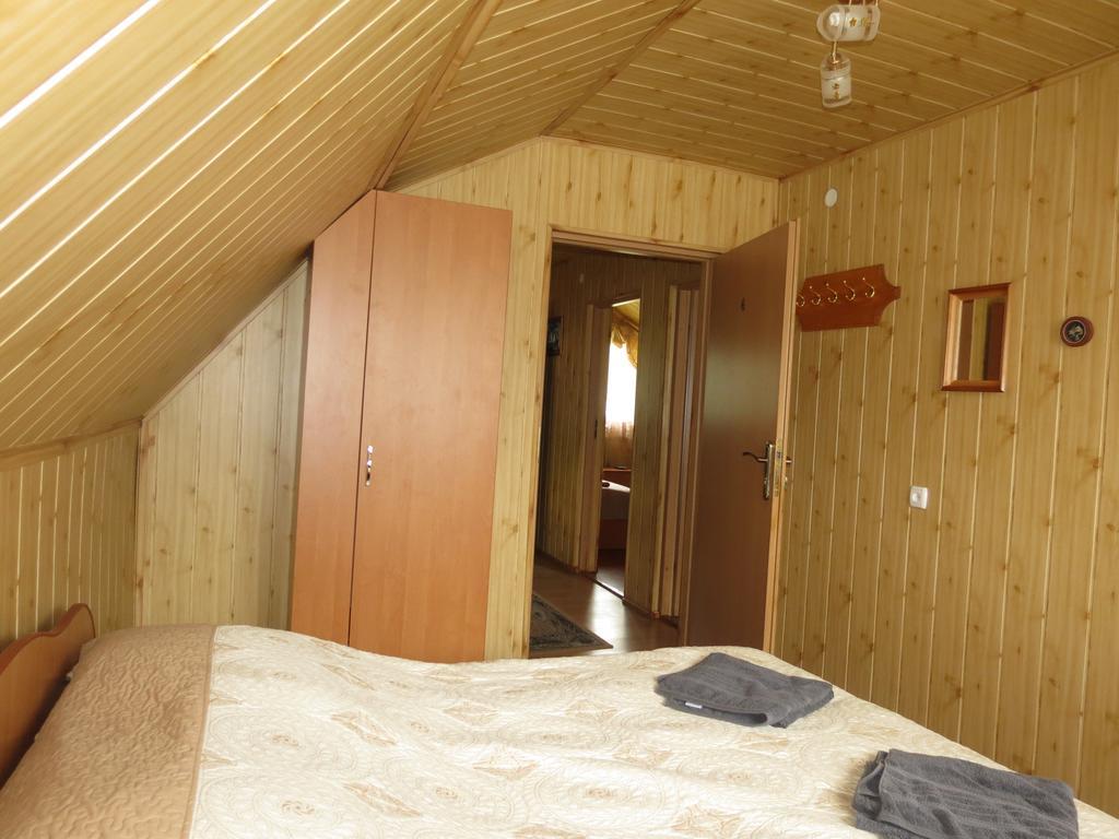 טטאריב Bilyy Kamin Guest House מראה חיצוני תמונה
