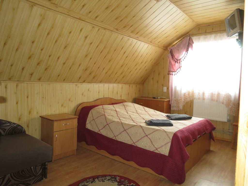 טטאריב Bilyy Kamin Guest House מראה חיצוני תמונה