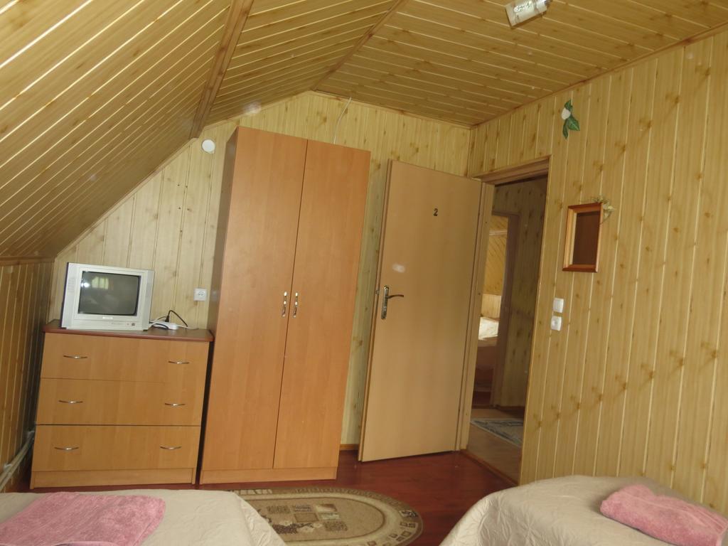 טטאריב Bilyy Kamin Guest House מראה חיצוני תמונה