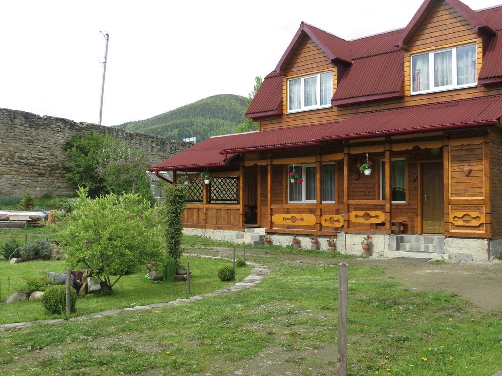 טטאריב Bilyy Kamin Guest House מראה חיצוני תמונה